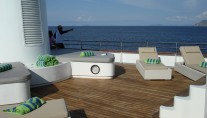 Expedition yacht SALILA -  Sundeck Sunbeds